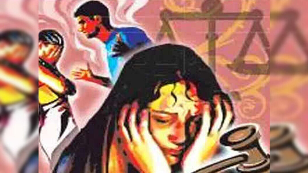 बेतिया में घरेलू हिंसा का बड़ा मामला, घर से मिला अवैध हथियार