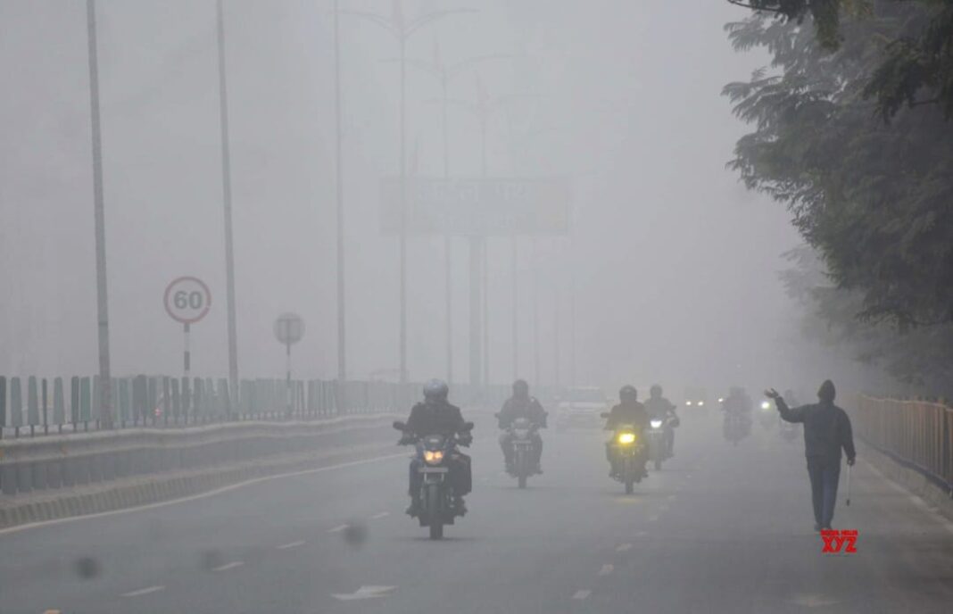 बिहार में कड़ाके की ठंड और घना कोहरा, जनजीवन पूरी तरह प्रभावित