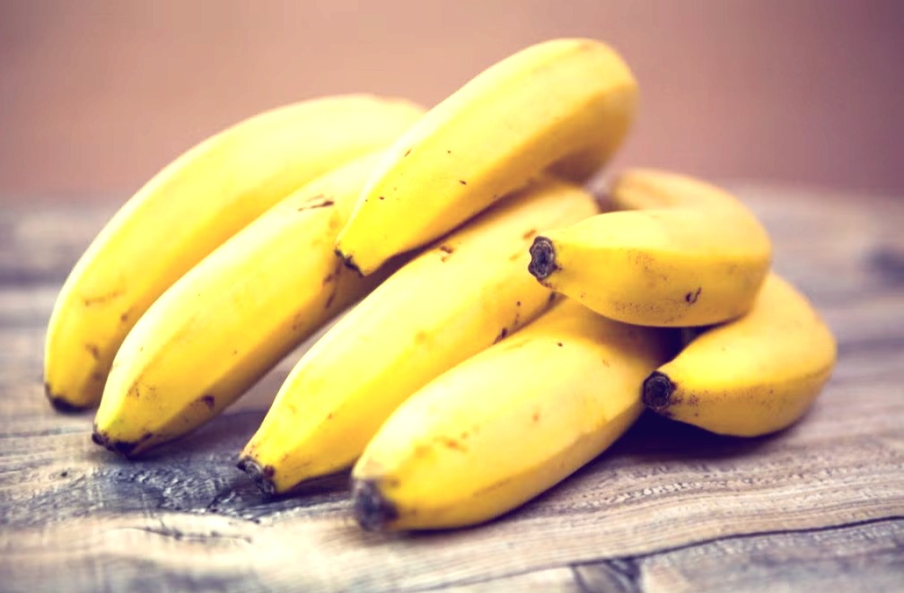 Banana turns black quickly