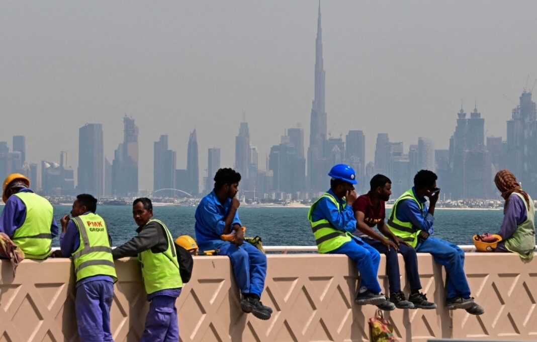 ईरान तनाव के बीच मुश्किल में भारतीय। जान से ज्यादा नौकरी बचाने की चिंता Indian workers stuck during war