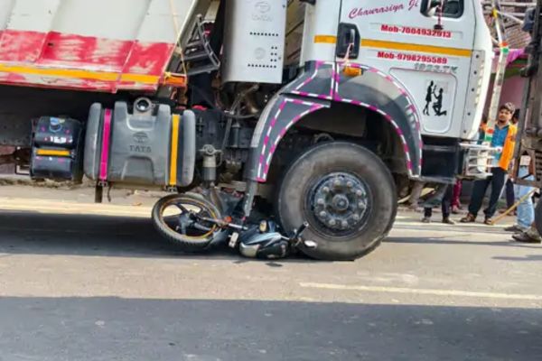 Koderma BIKE HIVA Collision