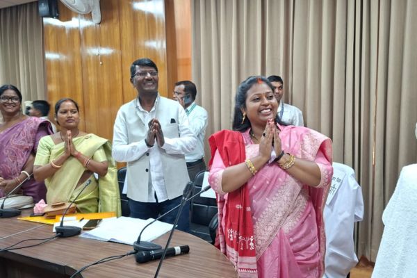 Mayor Roshni Khalkho and 53 Councillors Took oath