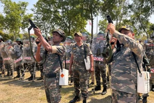 रामनवमी को लेकर लातेहार में हाई अलर्ट, पुलिस ने किया मॉक ड्रिल, सुरक्षा व्यवस्था कड़ी रामनवमी