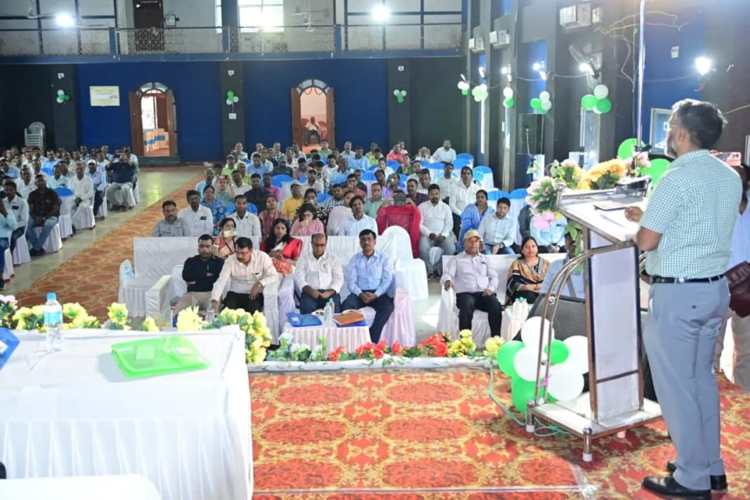 गिरिडीह में स्कूल रुआर कार्यक्रम को लेकर कार्यशाला, नामांकन और उपस्थिति बढ़ाने पर जोर Giridih news