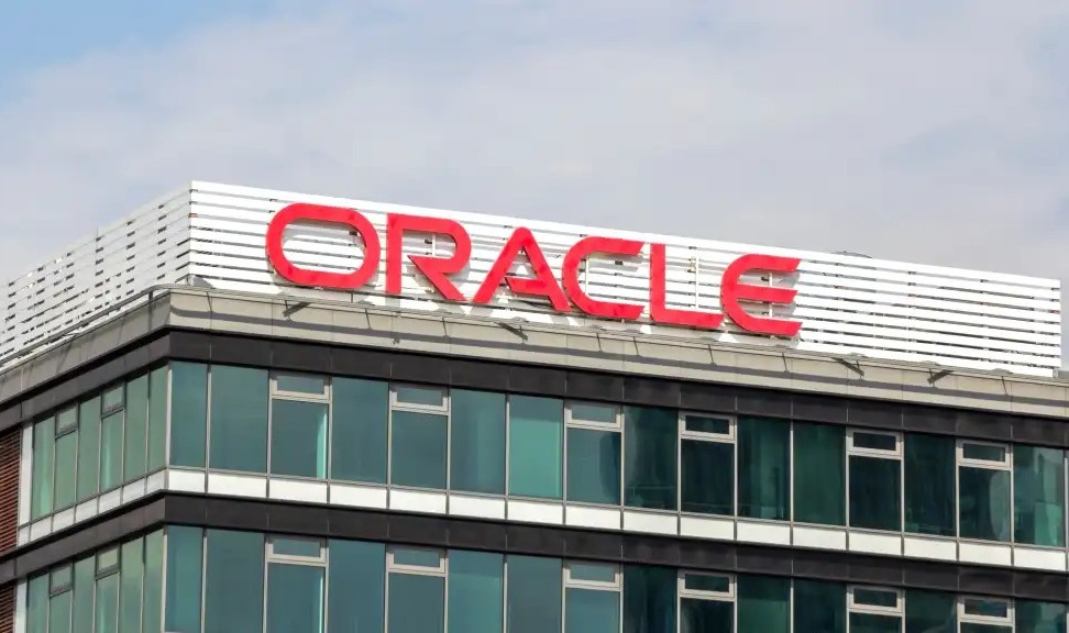 IT सेक्टर में बड़ा झटका, Oracle ने 12 हजार कर्मचारियों को किया बाहर IT company Oracle