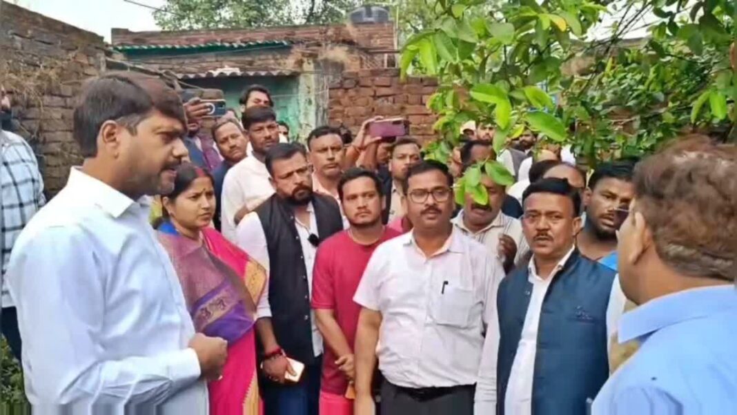 धनबाद के झरिया में जमीन धंसने से दहशत, कई घरों में पड़ी दरारें Jharkhand Mining Area