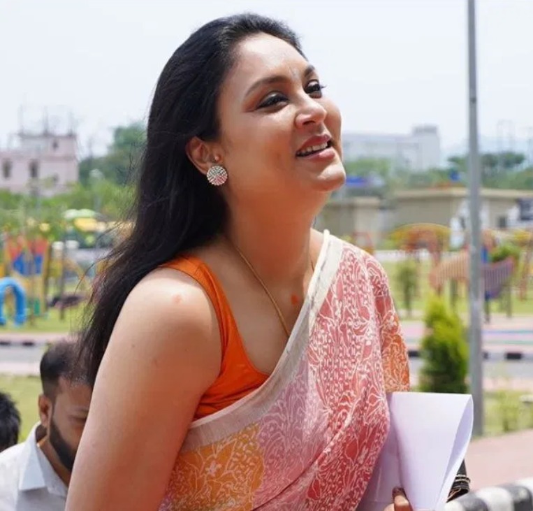 पवन खेड़ा के आरोपों पर CM हिमंता की पत्नी का पलटवार, पासपोर्ट-संपत्ति विवाद पर दिया खुला जवाब Riniki Bhuyan Sarma controversy