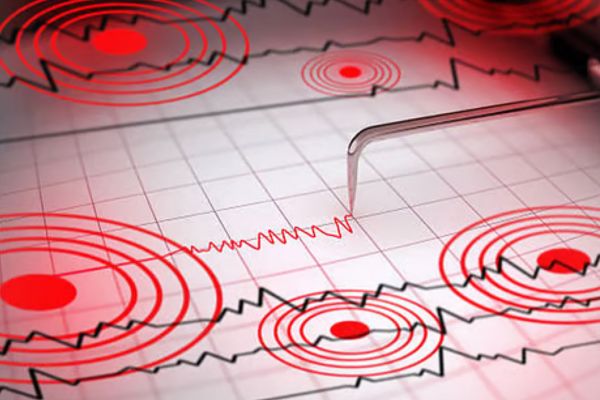 जम्मू-कश्मीर के डोडा में भूकंप के झटके, घरों से बाहर निकले लोग भूकंप