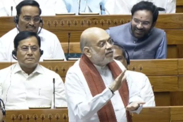 लोकसभा में महिला आरक्षण और परिसीमन से जुड़े बिलों पर गरमाई राजनीति, पक्ष-विपक्ष आमने-सामने महिला